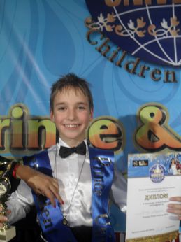    11 – годишният Петър Иванов спечели титлата „Принц Юнивърс 2011” в Москва