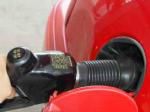 Маркирано гориво в резервоари на леки автомобили разкриха при митнически проверки в Русе