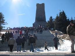 Хиляди се поклониха на връх Шипкa