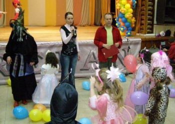 Депутатът от ГЕРБ Даниела Миткова откри благотворителен пролетен карнавал в Русе   