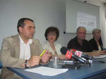Дебат за ремонта на площада искат Синята коалиция и ВМРО