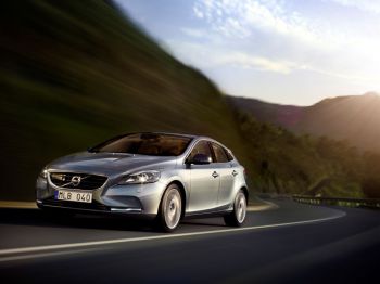 Новото Volvo V40 с абсолютен рекорд  в краш тестовете на Euro NCAP            