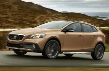 Новото Volvo V40 Cross Country –  динамика и офроуфд