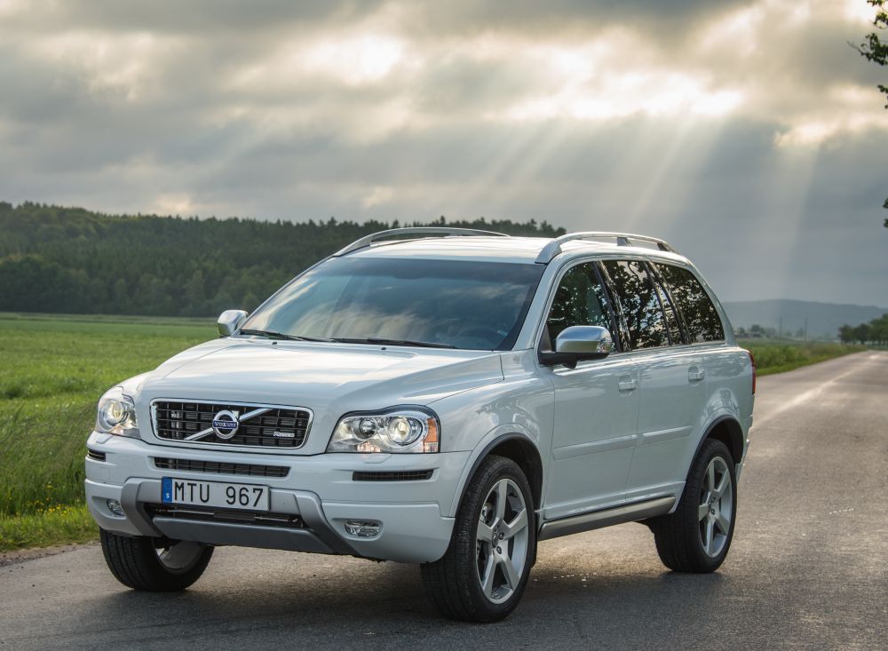 Volvo XC90  предлага изключителна безопасност на изключителна цена