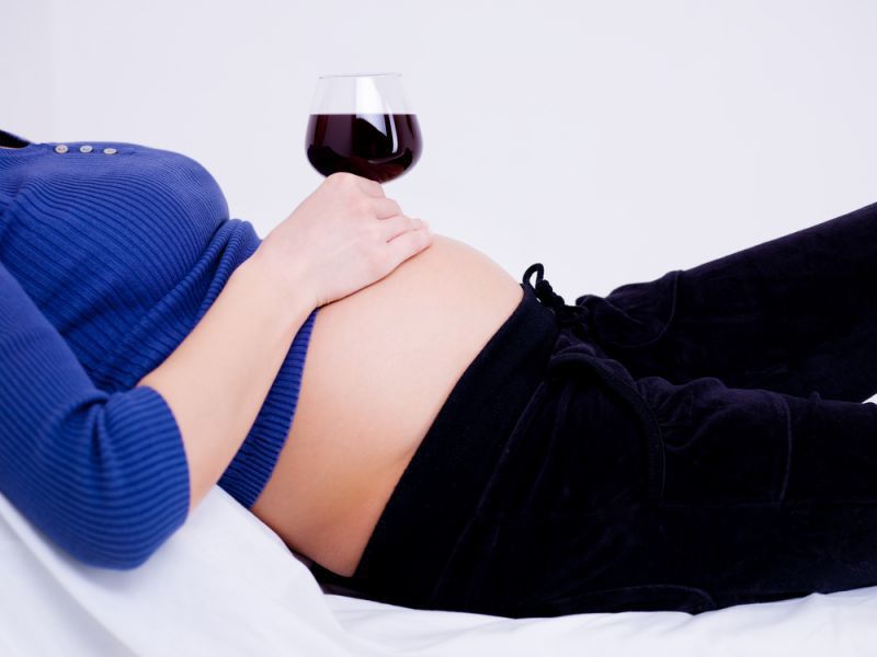 Виното по време на бременност уврежда психиката на детето