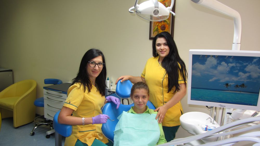 DM и клиника Дукови в съвместна кампания „Веселите зъбки” учат децата на добра устна хигиена