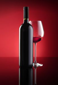 Учен обяви: Пиенето на една бутилка вино дневно не е вредна