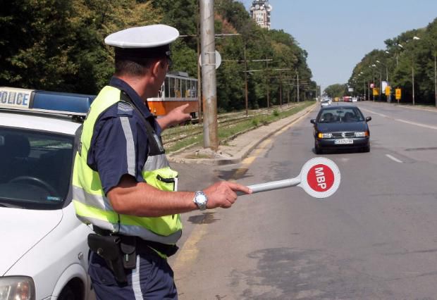 КАТ предлага принтери в патрулките, за да повиши събираемостта на глобите