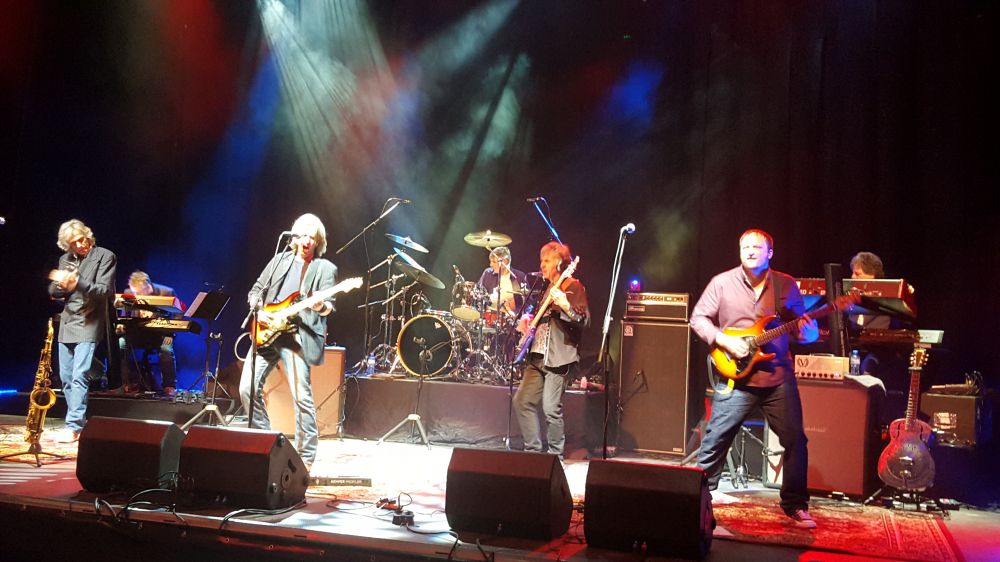  The Dire Straits Experience въодушеви феновете в Булстрад Арена