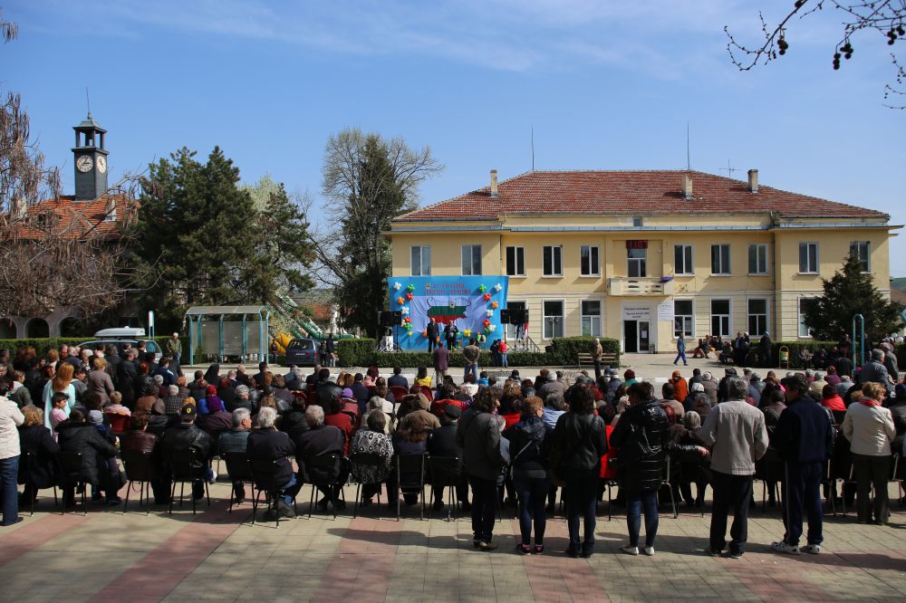 Пламен Нунев и Светлана Ангелова поздравиха жителите на Община Ценово по повод празника ѝ днес