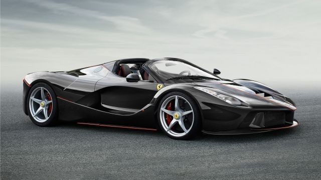 Ferrari показа откритата версия на LaFerrari Spider