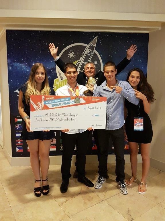 БГ ученик е световен шампион на най-голямото IT състезание в света