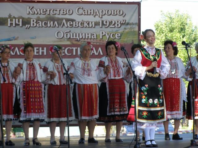Фестивалът `Сандрово пее и танцува` с юбилейно издание 