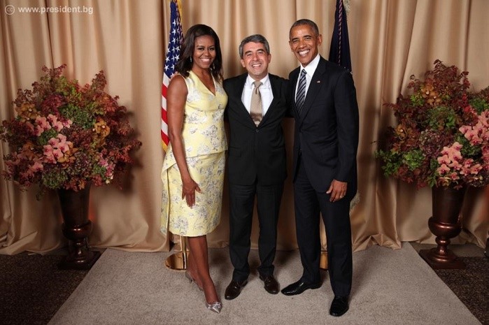 Президентската снимка догодина: Тръмп, Мелания и Радо Шишарката 