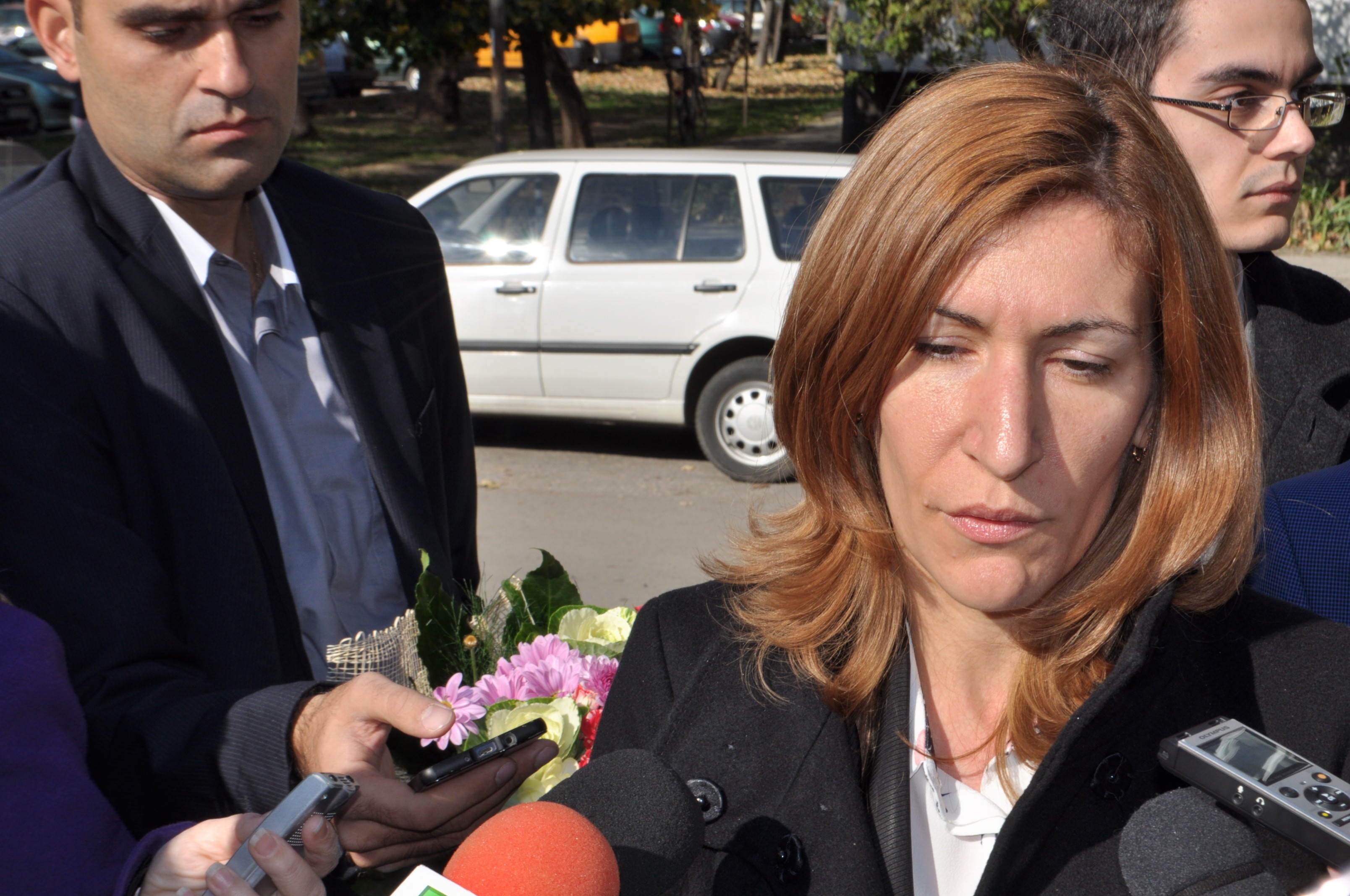 Министър Ангелкова: Очакваме да отчетем 11 млн. туристи до края на годината /обновена/