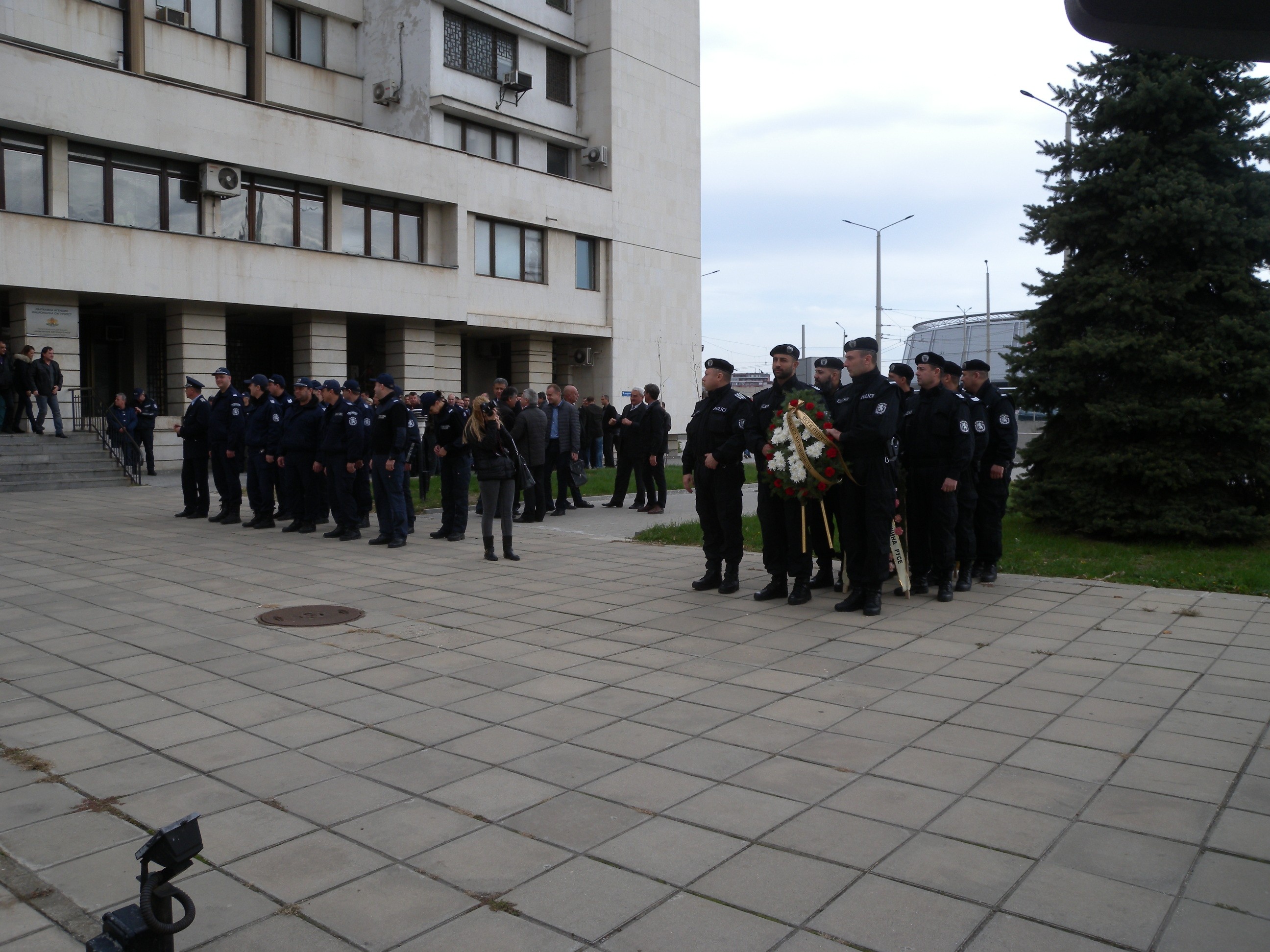 33 полицейски служители с награди по повод професионалния празник 