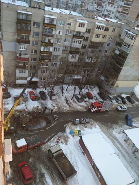 Отстранена е аварията в `Родина`, възстановяват преминаването по ул. `Чипровци`