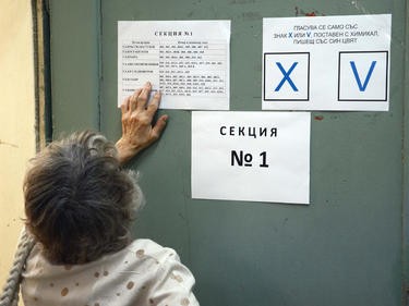 Кметът подготвя избирателни секции за предстоящите извънредни избори
