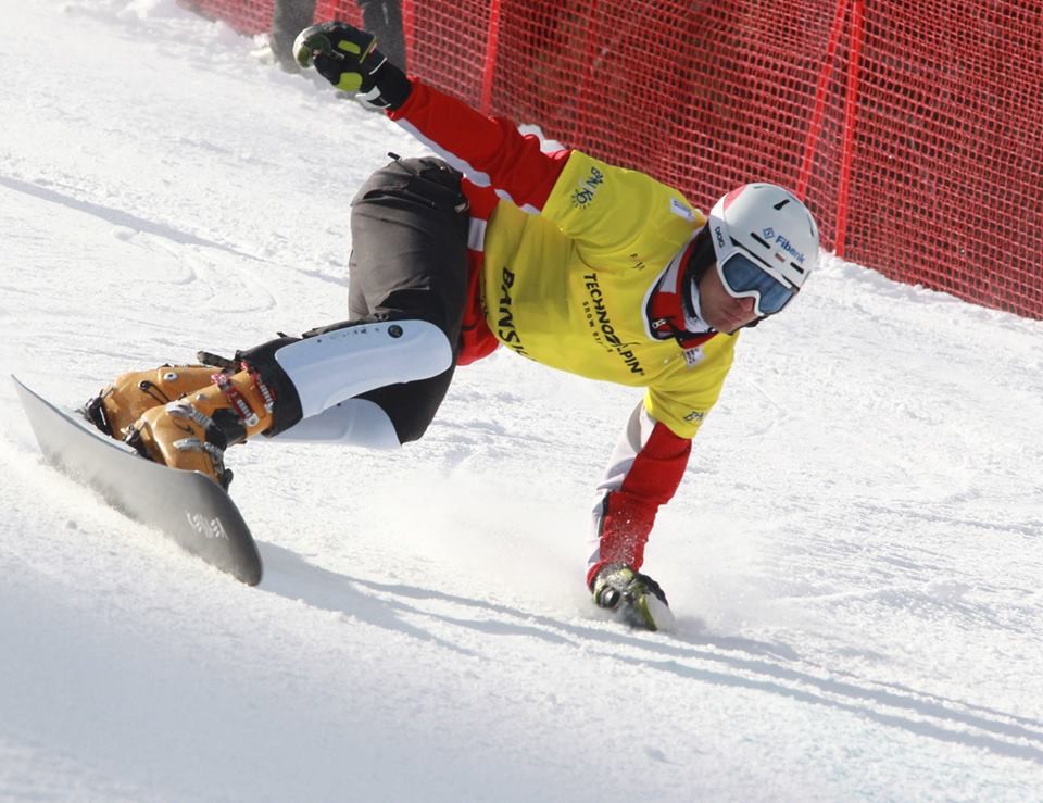 Янков спечели състезанието за Световната купа по сноуборд в Банско Чепеларецът оглави и генералното класиране
