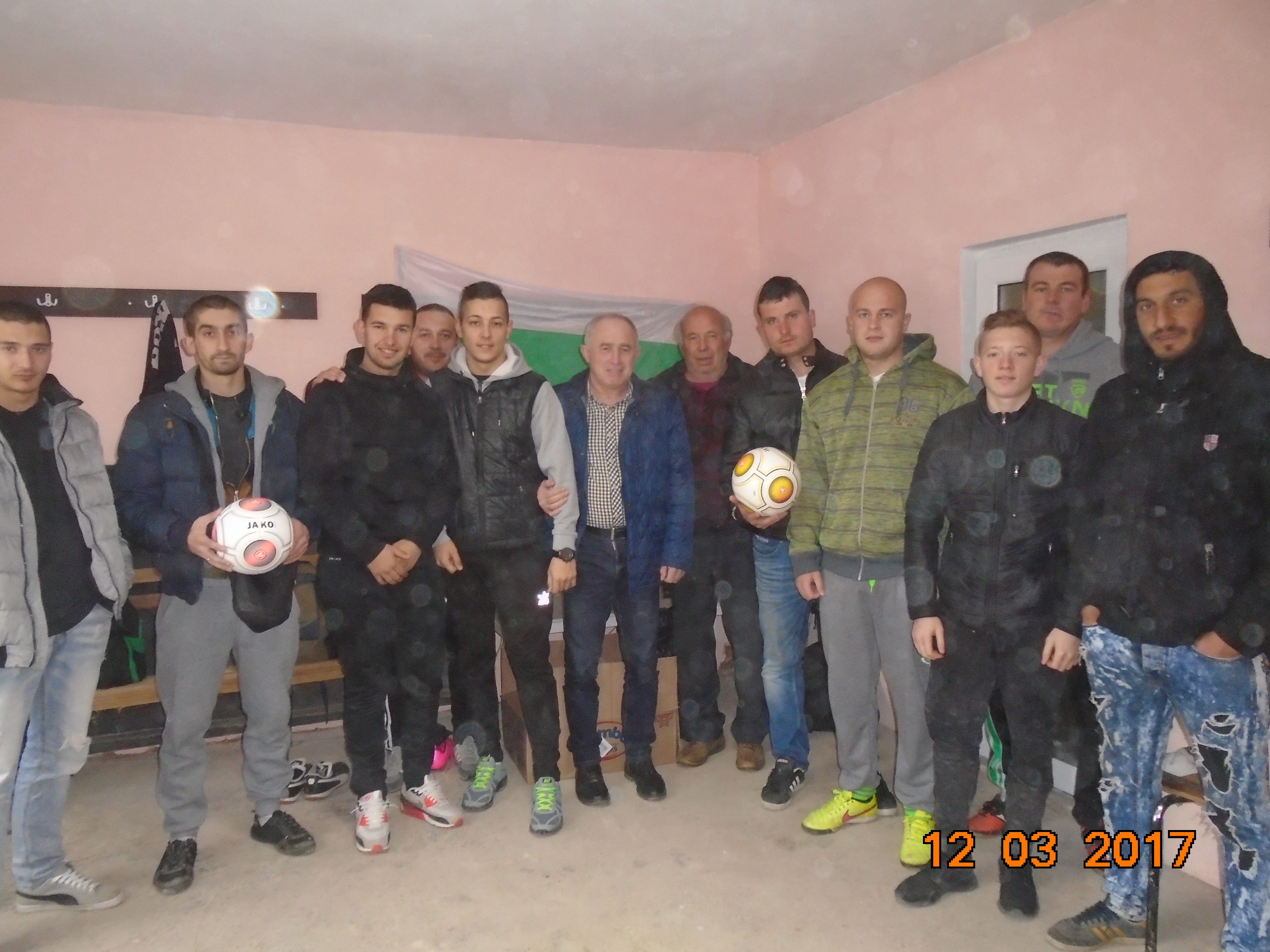 Добрин Данев подкрепи младите футболисти на Сеново