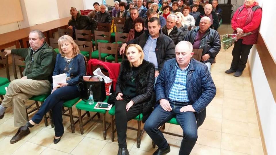 Ивалинка Цанкова посрещна в Мечка съпартийците си, кандидат- депутати от `За България` 