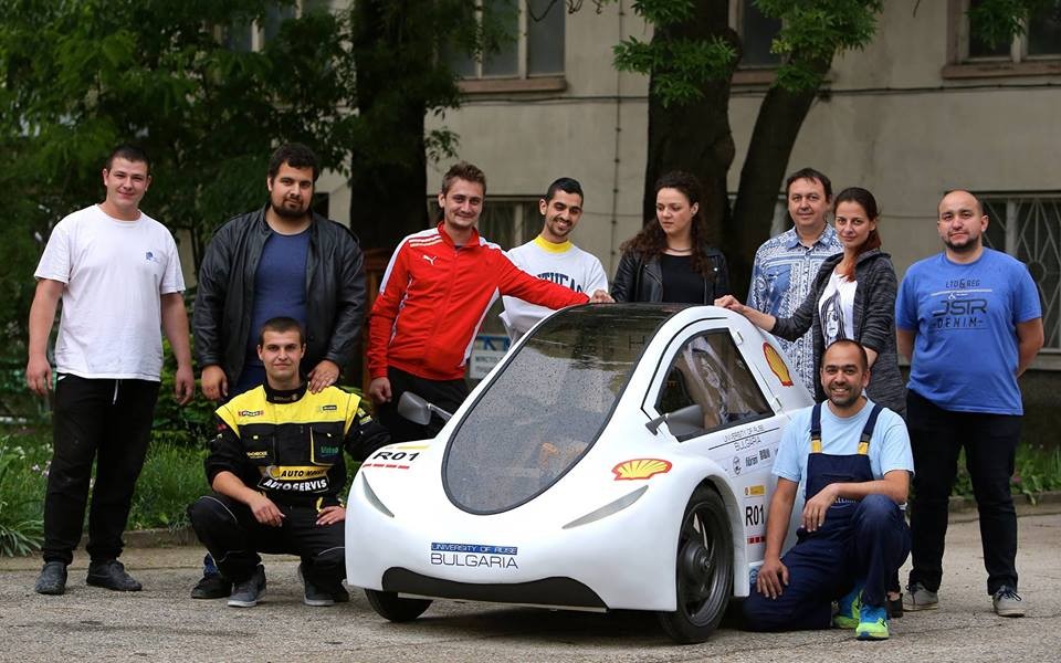 Два автомобила, които ще участват в Shell Eco-marathon 2017 представя днес Русенският университет