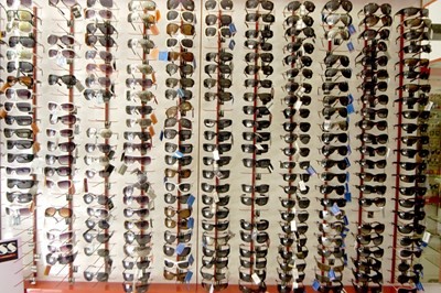 Опасни ли са евтините слънчеви очила? 