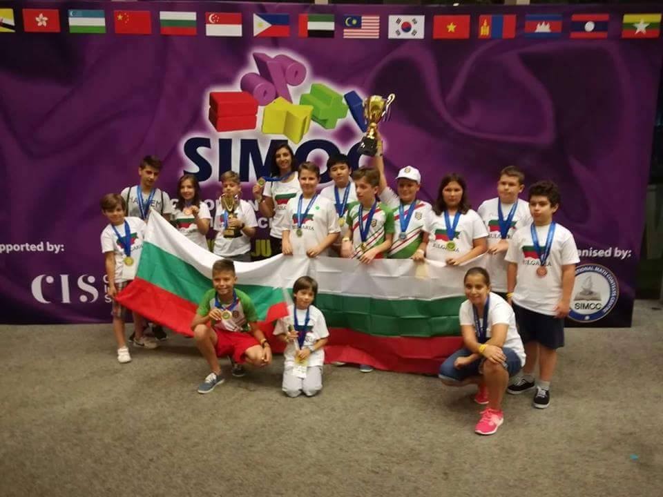Златни русенски математици прославят България в Сингапур