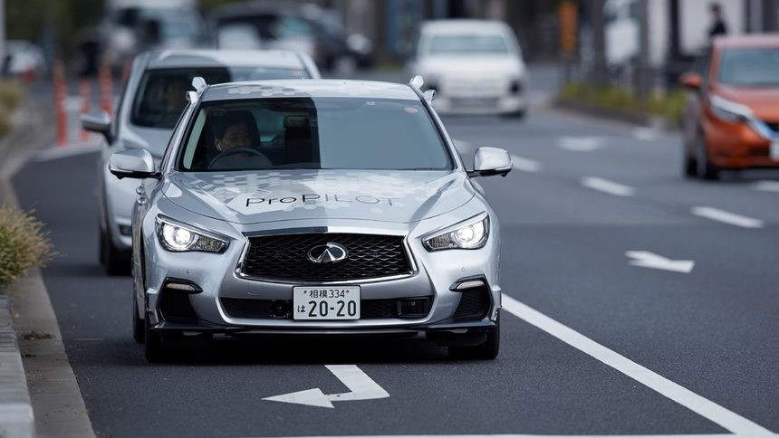 `Нисан` пусна автономен автомобил по улиците на Токио