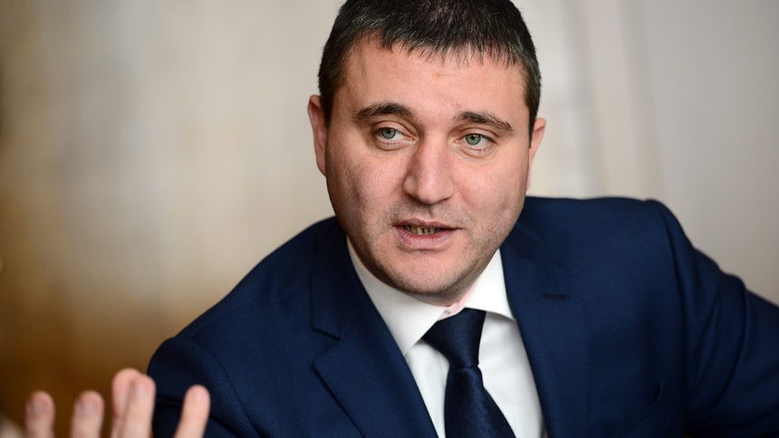  Горанов: Държавата няма да участва в сделката за ЧЕЗ 