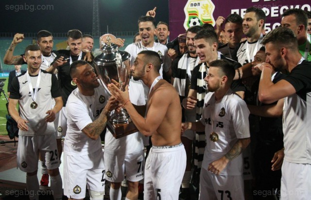 `Славия` спечели Купата на България след 22 г. пауза 