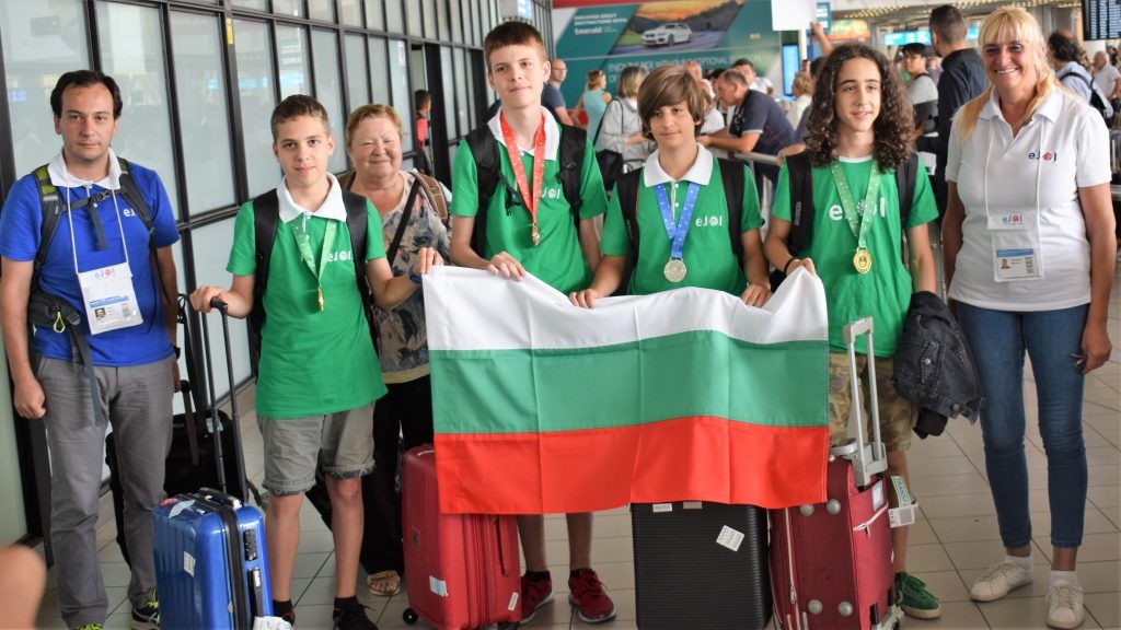 Младите ни информатици се прибраха с 4 медала от Европейската младежка олимпиада – eJOI