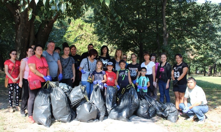 Близо 13000 души от областта се включиха в кампанията  `Да изчистим България заедно`