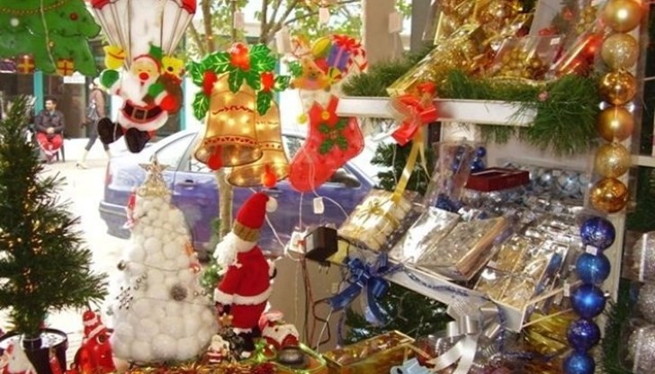 Коледен благотворителен базар в помощ на децата организират доброволците на БЧК Русе