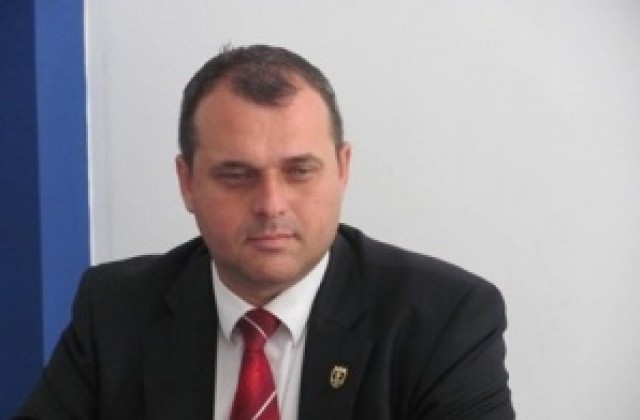 Патриотът Веселинов от ВМРО: Гласувате за БСП и Корнелия – приемате Истанбулската конвенция и нова порция мигранти. Честито на избиратели?