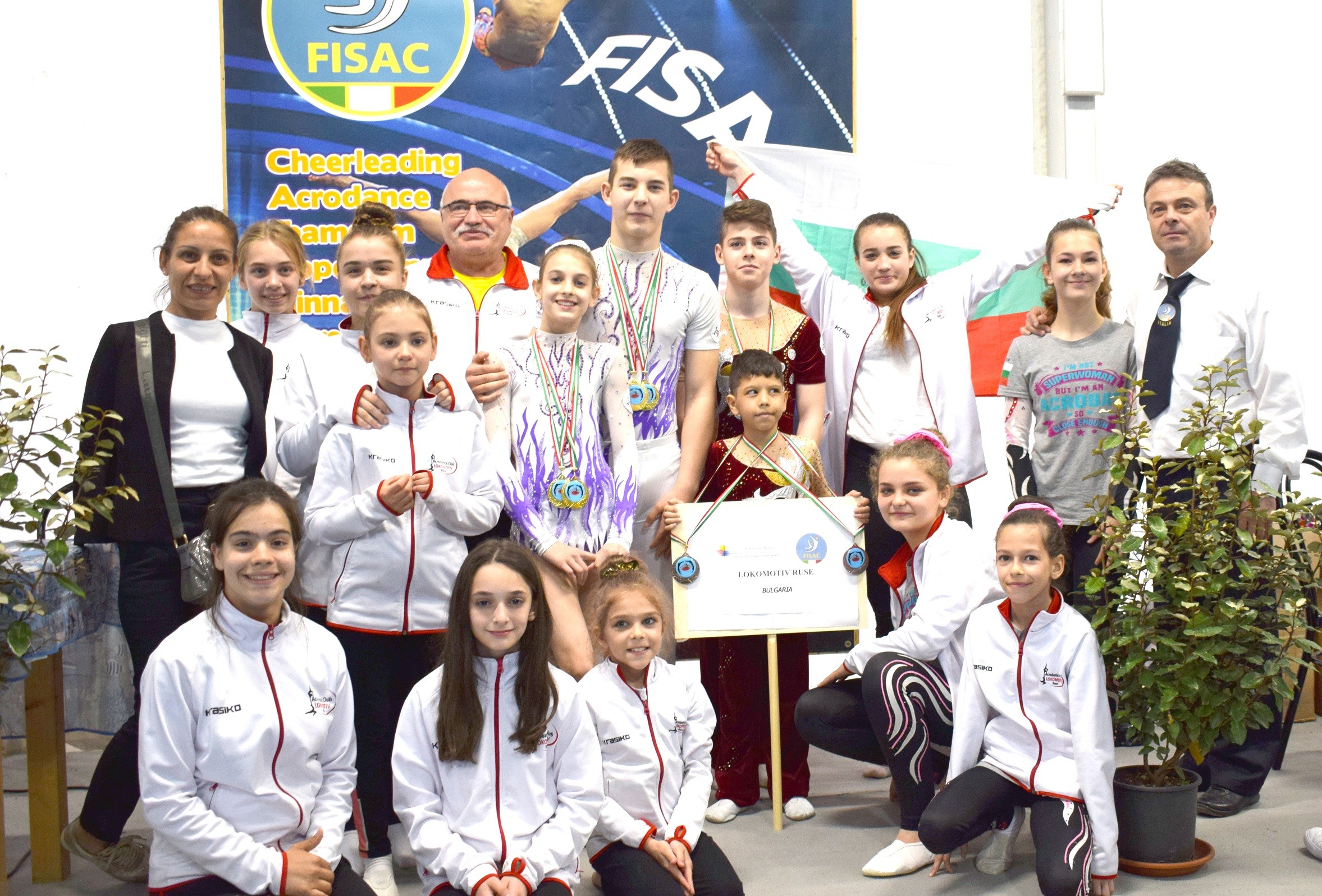 Русенски акробати с куп отличия от турнир в Италия