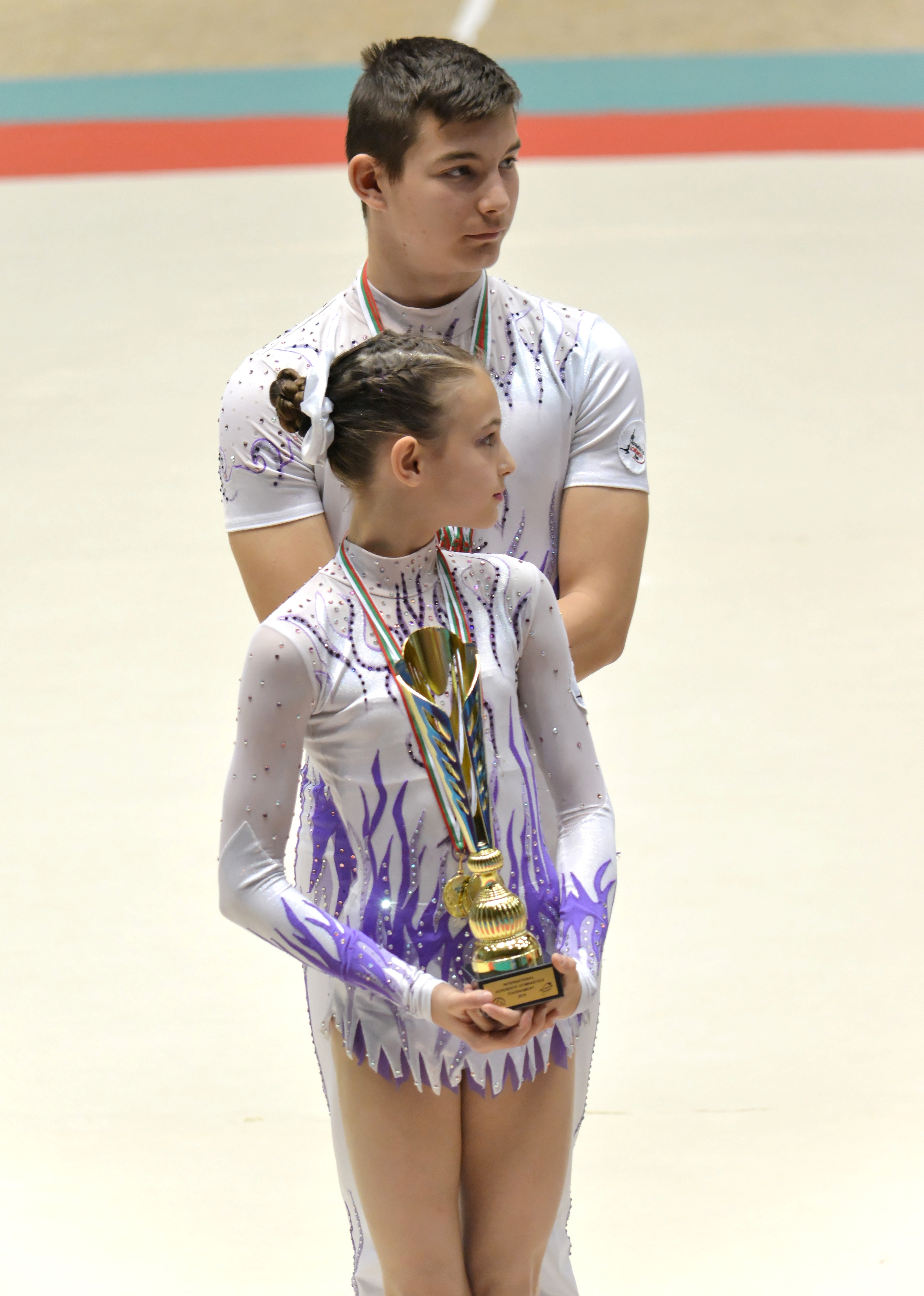 3 златни медала за русенските акробати