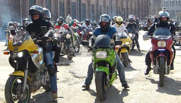 Мотористи от Русе започват занимания с деца под мотото  „Живей свободно- карай свободно“