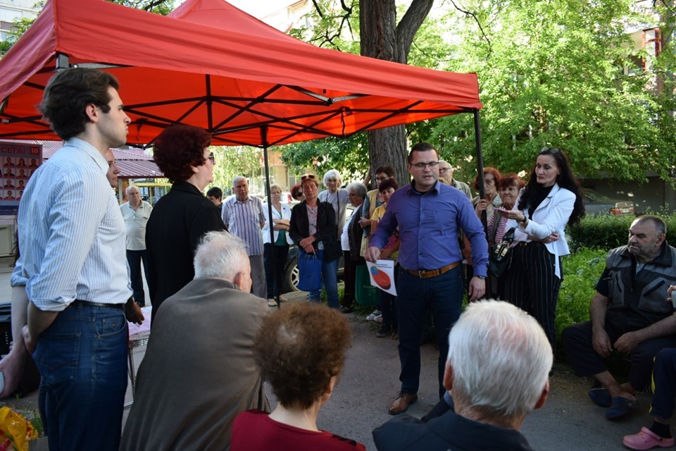 Пенчо Милков се отчете в квартала си за свършеното от него в парламента