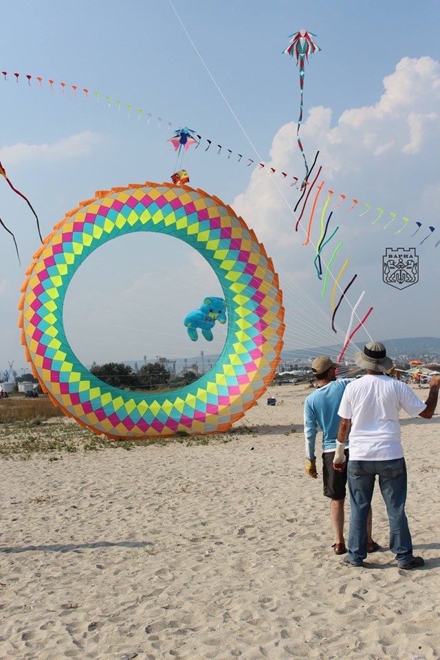 Фестивал на хвърчилата във Варна днес