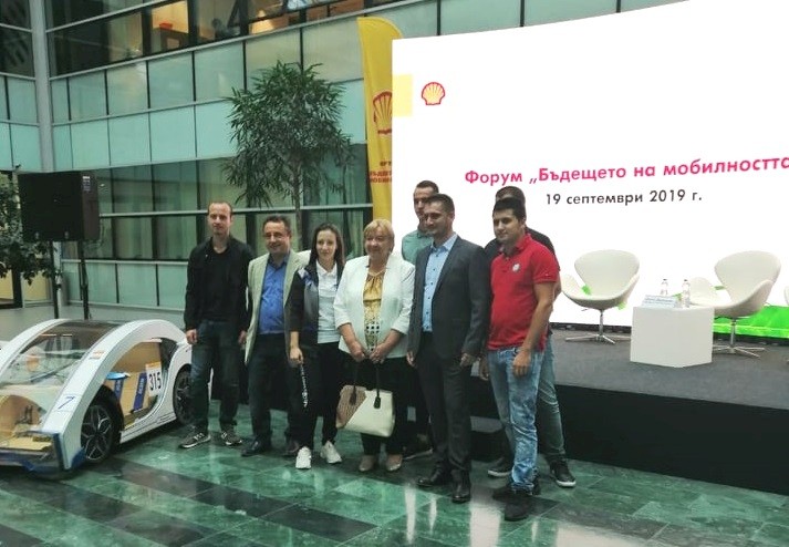 Специални награди от екоминистерството за отборите на РУ,  участвали в Shell Eco-marathon 2019