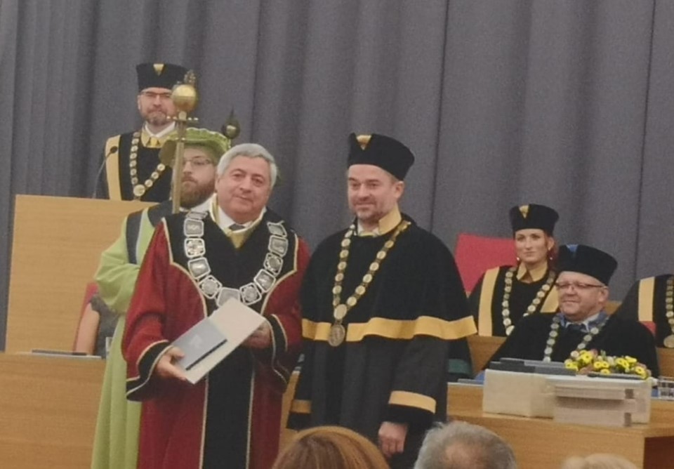 Ректорът на Русенския университет получи почетно отличие от  университета Мендел в Бърно, Чехия