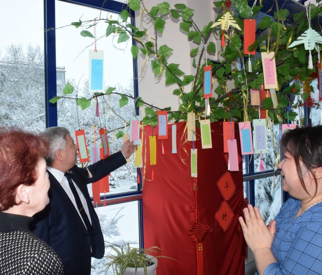 Трети Фестивал на фенерите се проведе  в Русенския университет 