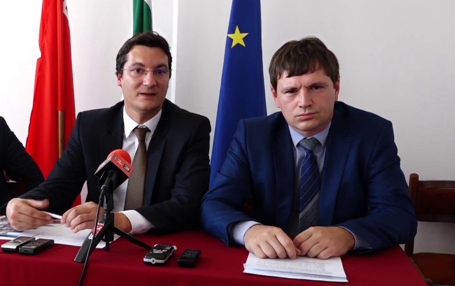 Крум Зарков и Георги Стоилов питат Министъра на околната среда и водите за качеството на въздуха в Русе