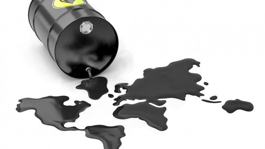 Петролът с най-големия си спад от 1991 г. Цената се срина тази сутрин до 31 долара за барел