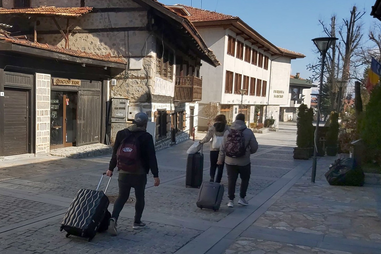 Пристигащите от чужбина българи определят хода на епидемията 