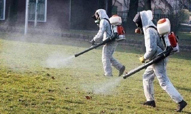 Продължава пръскането срещу комари в селата от Община Русе