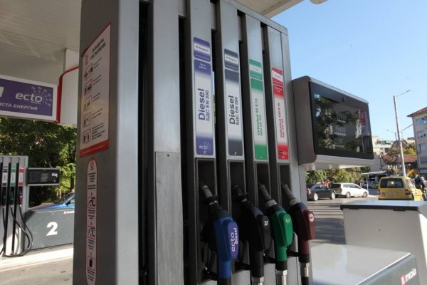 100 държавни бензиностанции за по-добра конкуренция на пазара с горива 