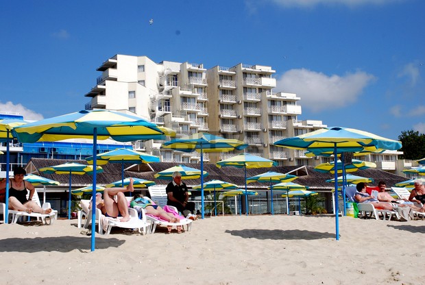 Само 17 от черноморските плажове с безплатни чадъри и шезлонги. Кои са те?