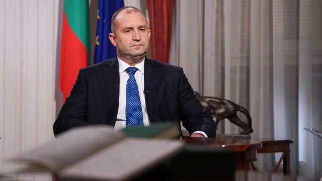 Президентът Румен Радев призова правителството, прокуратурата и местната власт да извършат проверка на обектите в парк „Росенец“